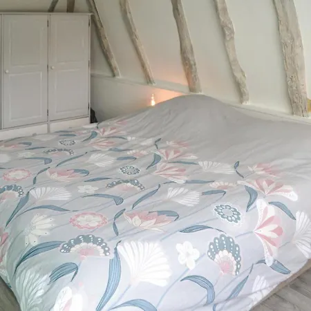 Holiday home Lovely In With Kitchen Cenac-et-Saint-Julien