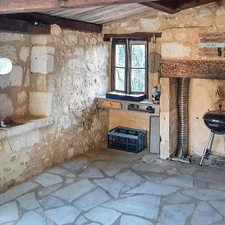 Holiday home Lovely In With Kitchen